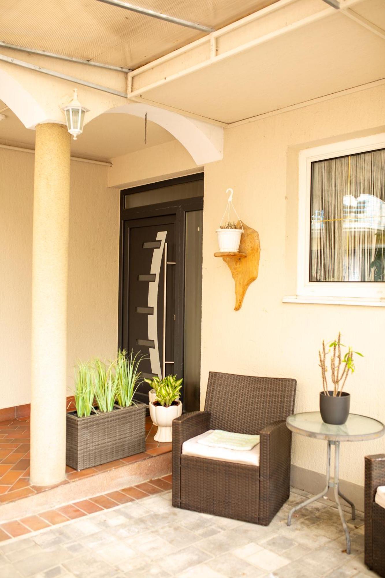 Huerkecz Apartmanhaz Hévíz Εξωτερικό φωτογραφία