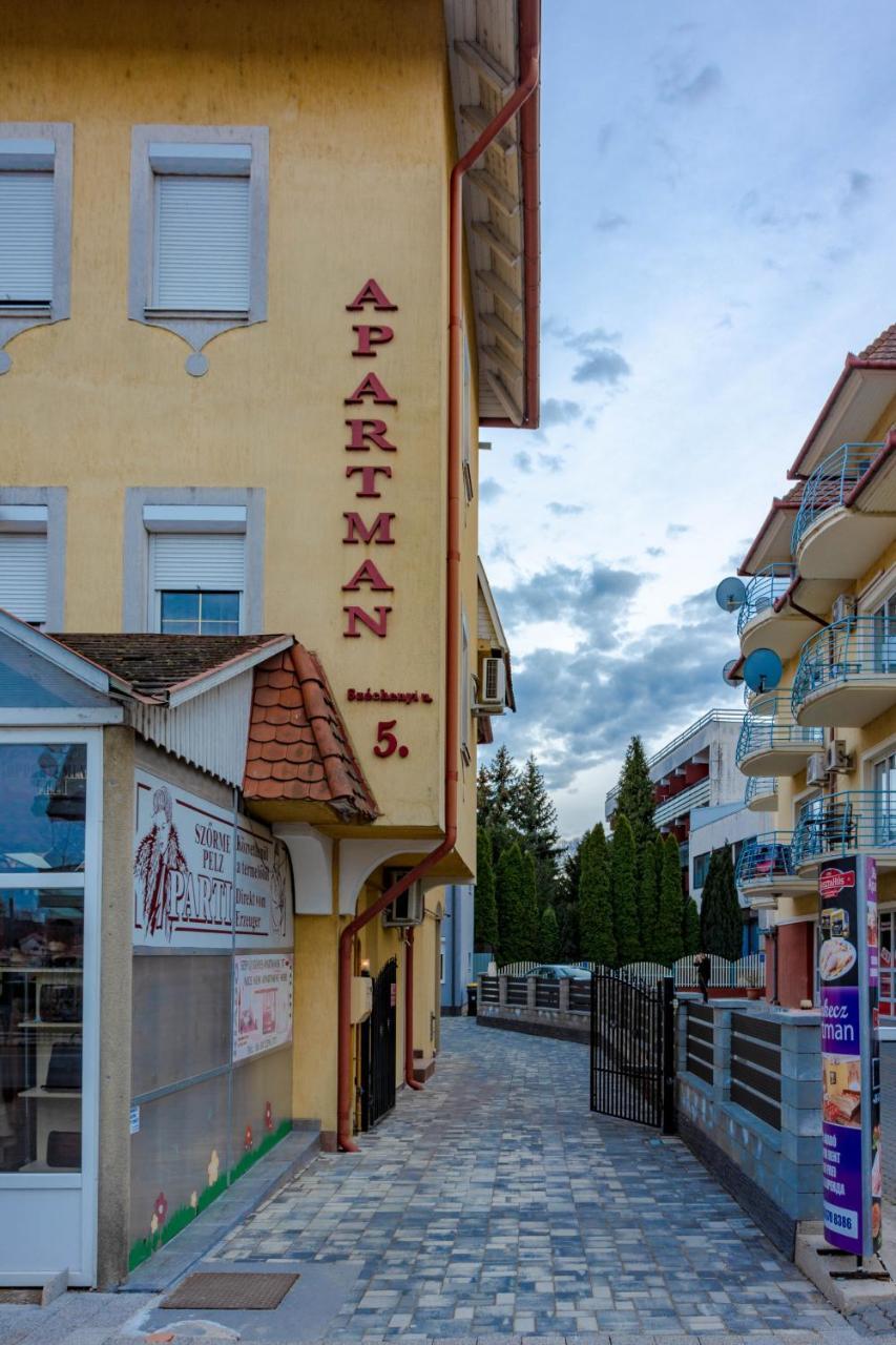 Huerkecz Apartmanhaz Hévíz Εξωτερικό φωτογραφία