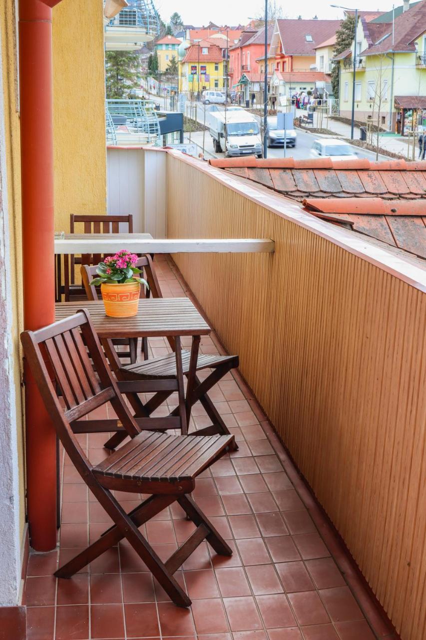 Huerkecz Apartmanhaz Hévíz Εξωτερικό φωτογραφία